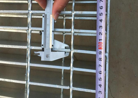 造船廠熱鍍鋅格柵板規格_鋼格柵板生產廠家